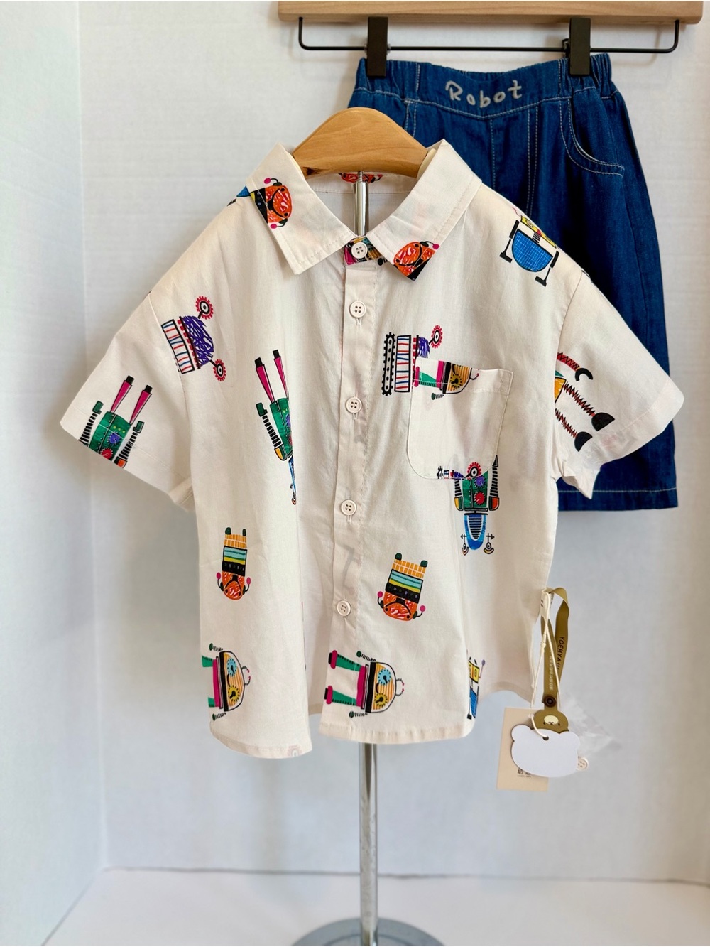 Kids Cream Short-Sleeve Button-Down Shirt with Colorful Robot Motif lightweight